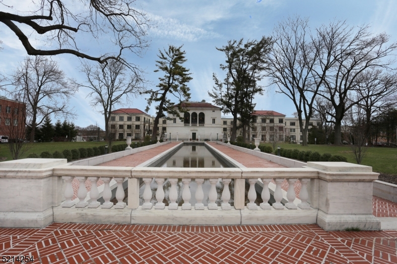 PARSONS VILLAGE - Residential Lease