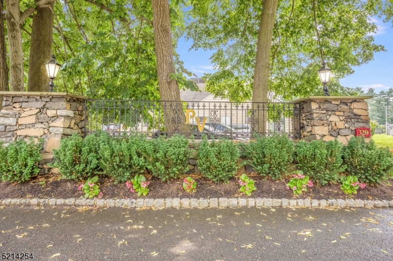 PARSONS VILLAGE - Residential Lease