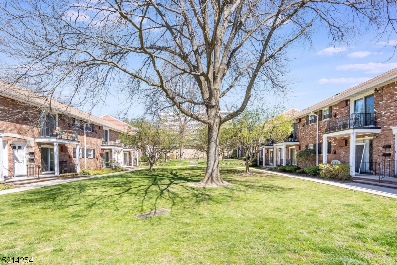 PARSONS VILLAGE - Residential Lease