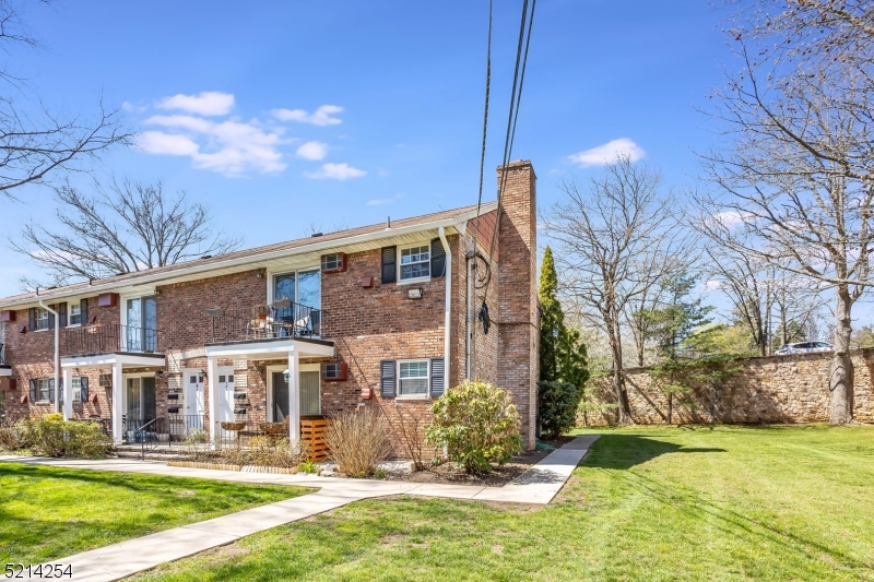 PARSONS VILLAGE - Residential Lease