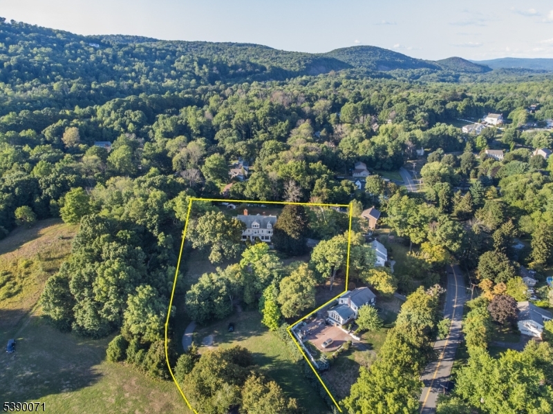 Towaco - Commercial Sale