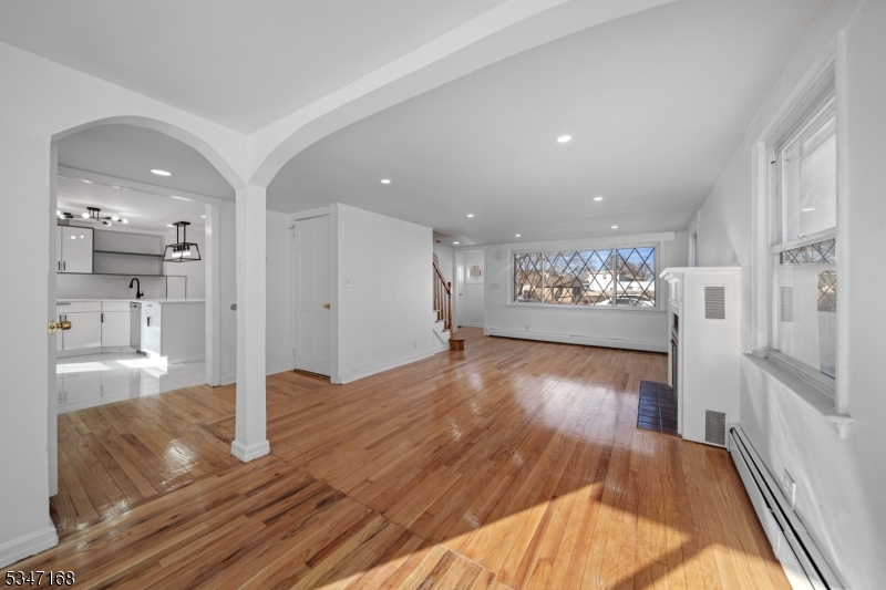 7 Weaver St