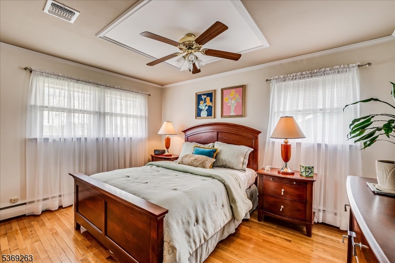 Woodbridge Twp., New Jersey 08863, United States, 4 Bedrooms Bedrooms, ,2 BathroomsBathrooms,Residential,Active,164387