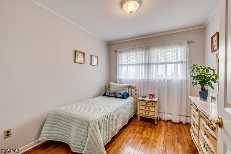 Woodbridge Twp., New Jersey 08863, United States, 4 Bedrooms Bedrooms, ,2 BathroomsBathrooms,Residential,Active,164387