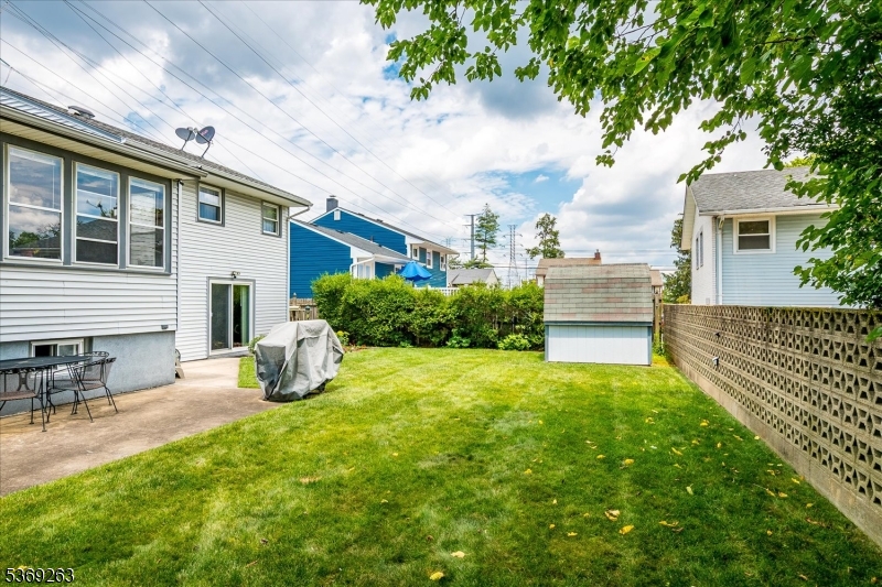 Woodbridge Twp., New Jersey 08863, United States, 4 Bedrooms Bedrooms, ,2 BathroomsBathrooms,Residential,Active,164387