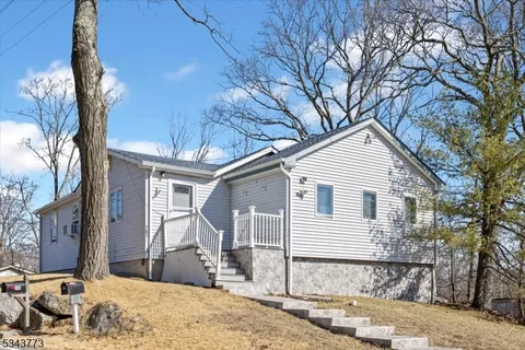 761 Brooklyn Mountain Rd, Hopatcong Boro, NJ 07843 - MLS#: 3950588