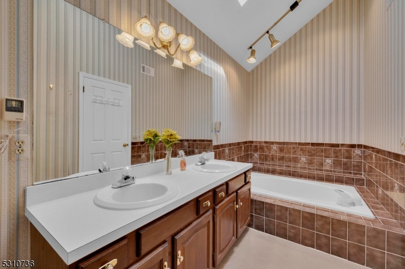 Bennington Woods - Residential