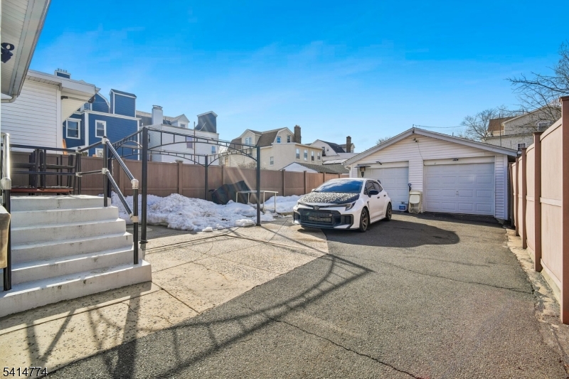 Upper Roseville - Residential