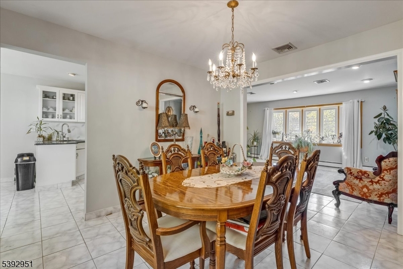 Toms Lake - Residential