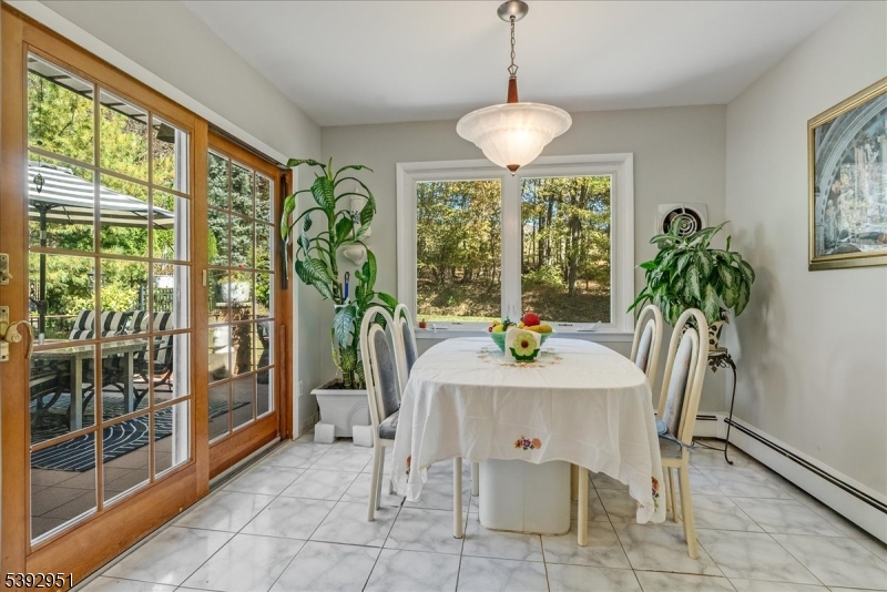 Toms Lake - Residential