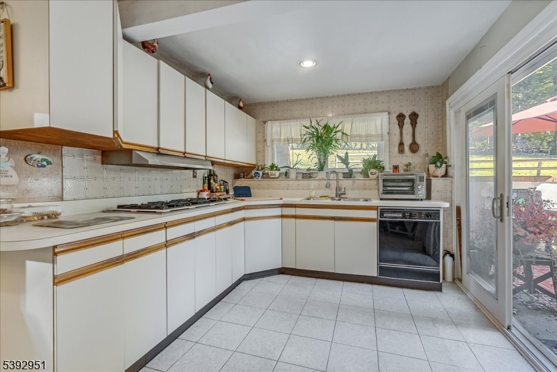 Toms Lake - Residential