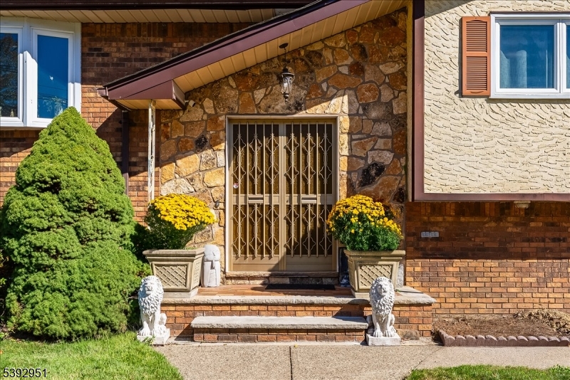 Toms Lake - Residential