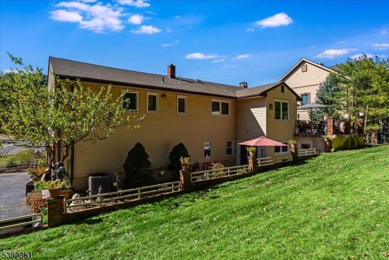 Toms Lake - Residential