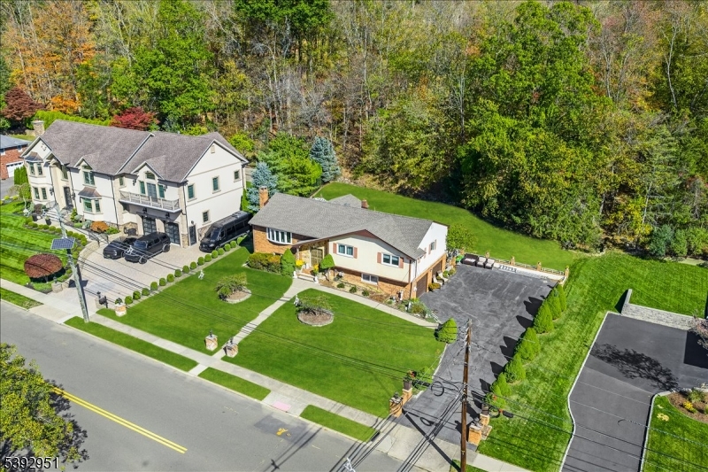 Toms Lake - Residential