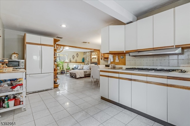 Toms Lake - Residential