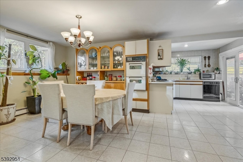 Toms Lake - Residential