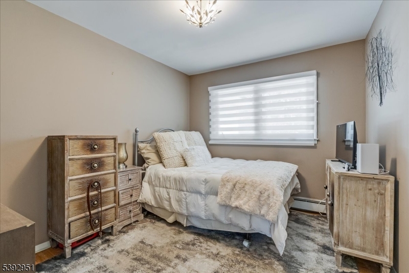 Toms Lake - Residential