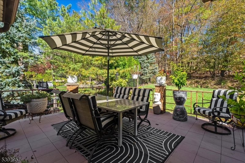 Toms Lake - Residential