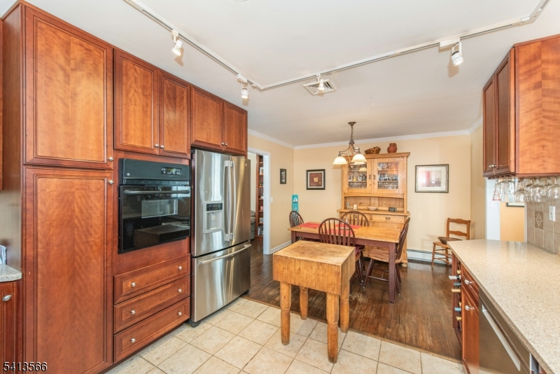 Cupsaw Lake - Residential