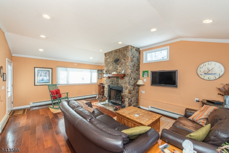 Cupsaw Lake - Residential