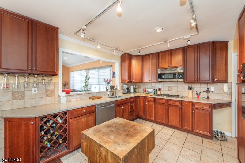 Cupsaw Lake - Residential