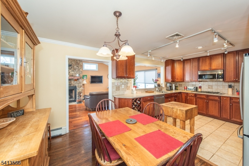 Cupsaw Lake - Residential