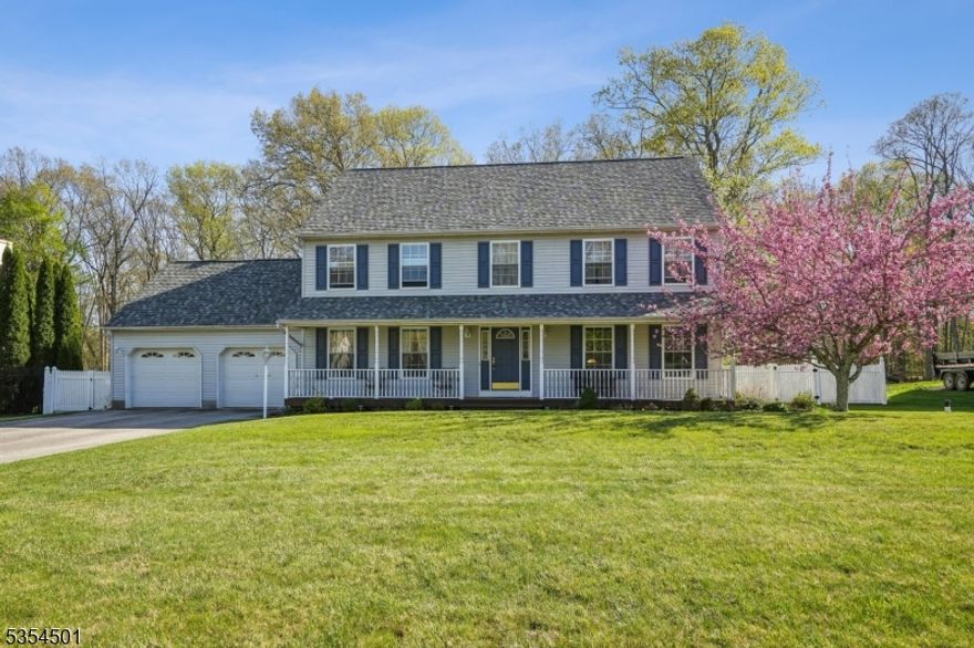 Welcome to this charming Colonial nestled in a prim Oak Ridge neighborhood. This 3-level home offers 4 bedrooms, 2.5 baths, and spacious living with hardwood floors and an eat-in-kitchen, Features an attached garage and is ideally located bear top-rated schools, major highways, shopping and recreation. Enjoy the perfect balance of comfort, convenicne, and community in one of Oak Ridge's most desirable locations.