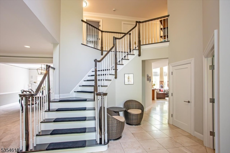 72 Kim Ln