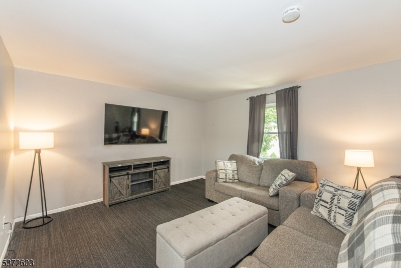 Mountainview Manor - Residential