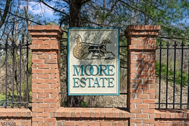 Moore Estates - Residential