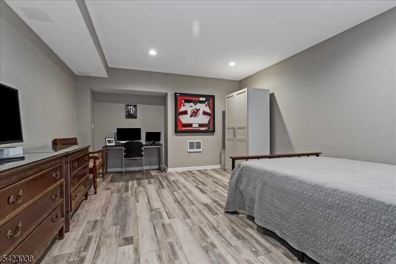 Moore Estates - Residential