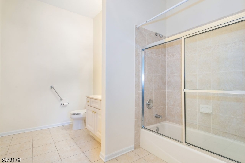 Four Seasons - Residential