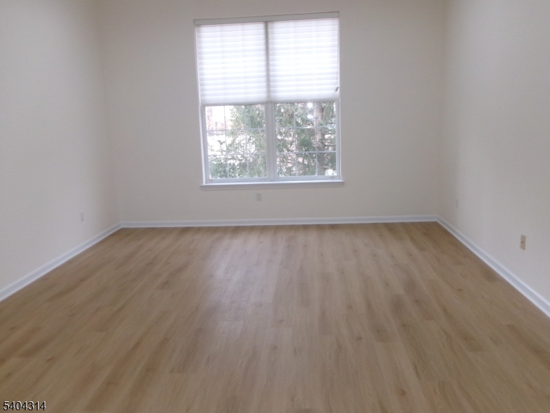 Four Seasons - Residential