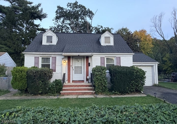 Photo 1 of 10 — 421 Brookside Dr, Roselle Boro, NJ 07203