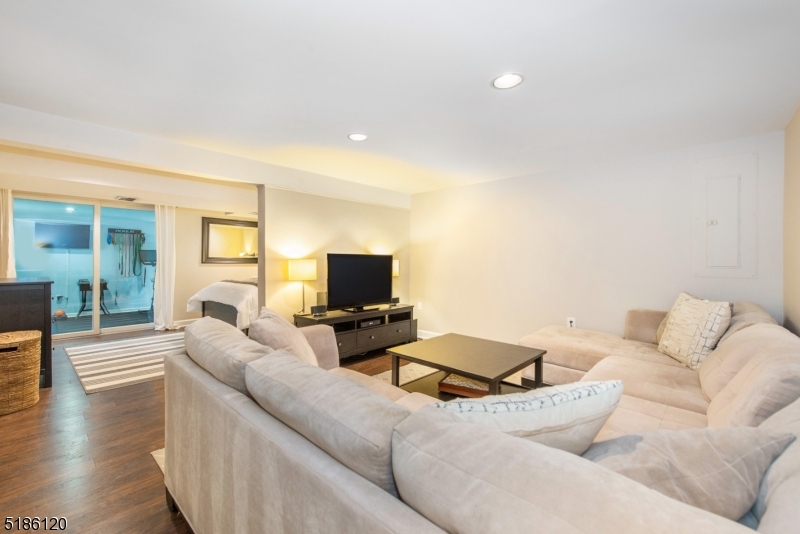 Burnham Park - Residential