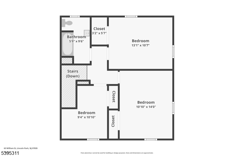 Main image without alt text