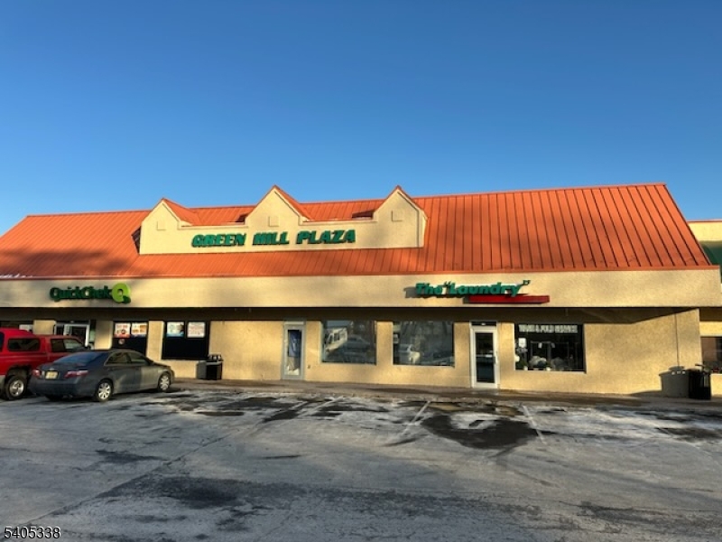 Green Hill Shopping - Commercial Sale