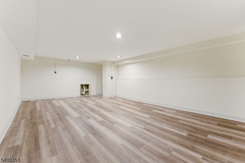 SUNNYSIDE - Residential