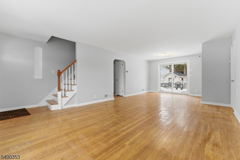 SUNNYSIDE - Residential