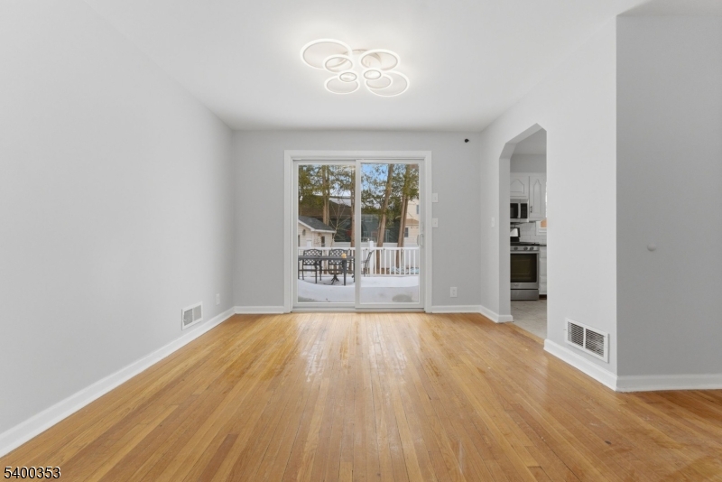 SUNNYSIDE - Residential