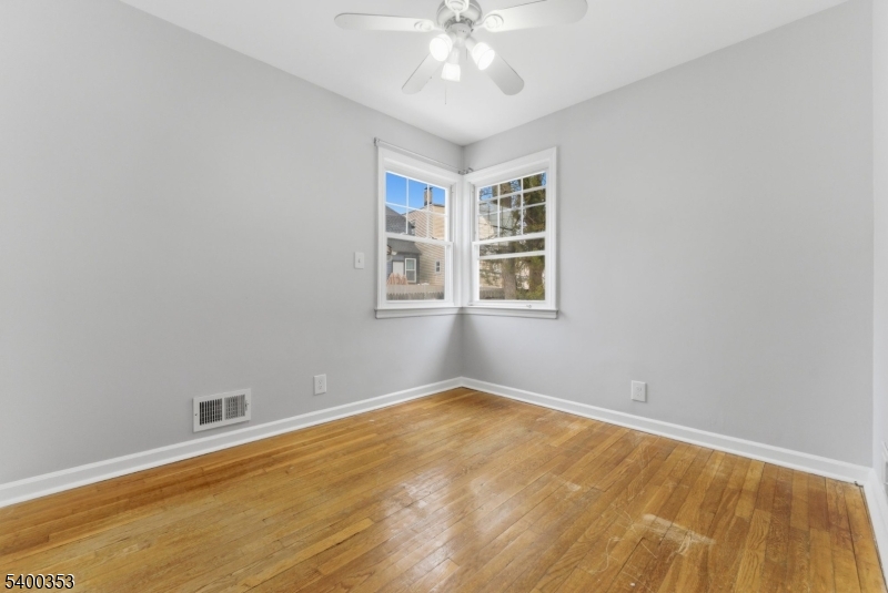 SUNNYSIDE - Residential