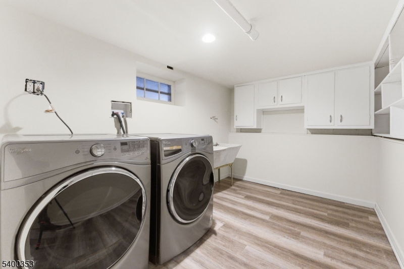 SUNNYSIDE - Residential