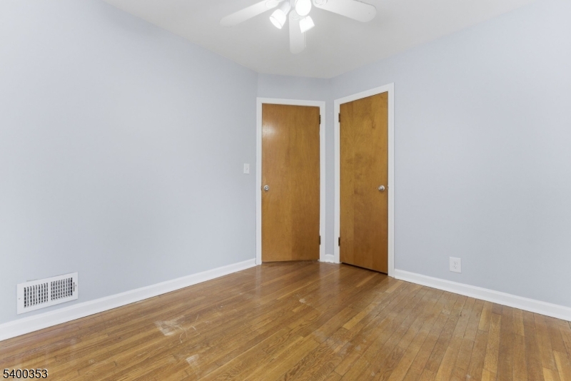 SUNNYSIDE - Residential