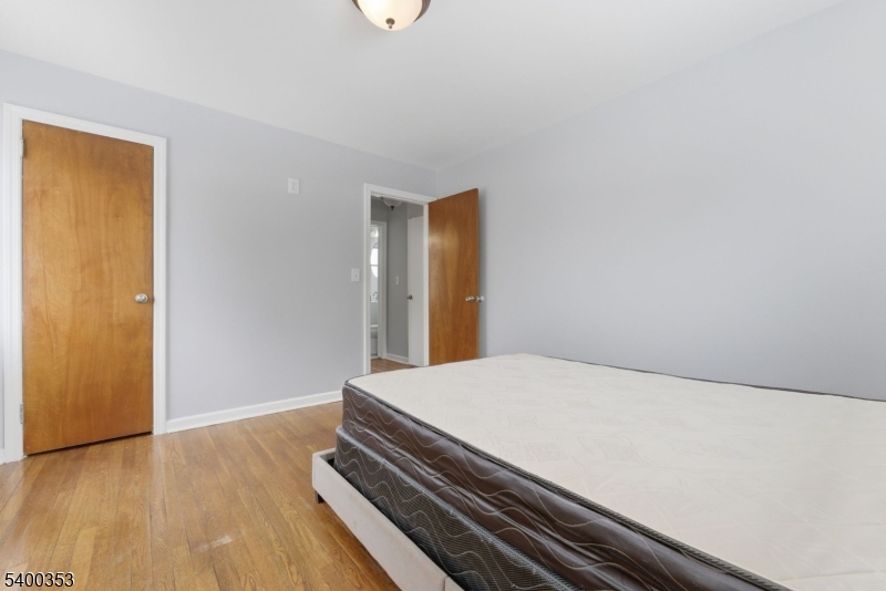 SUNNYSIDE - Residential