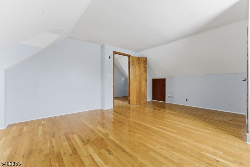 SUNNYSIDE - Residential