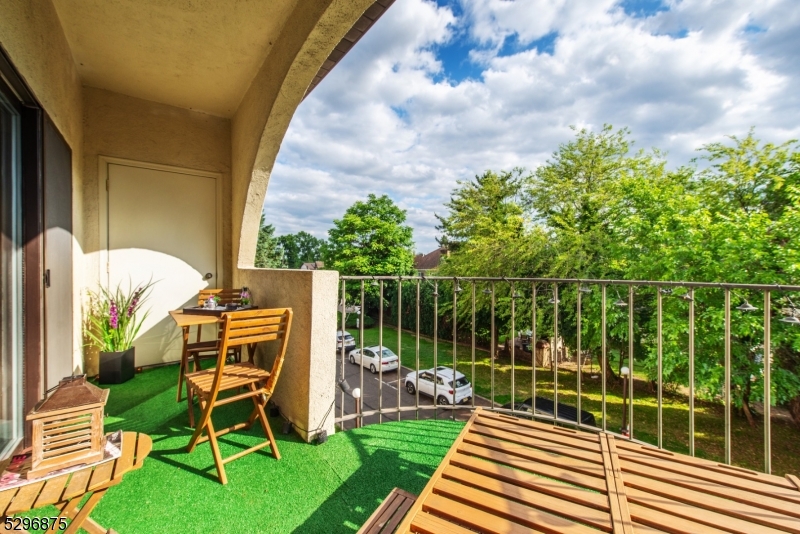 Renaissance Manor - Residential