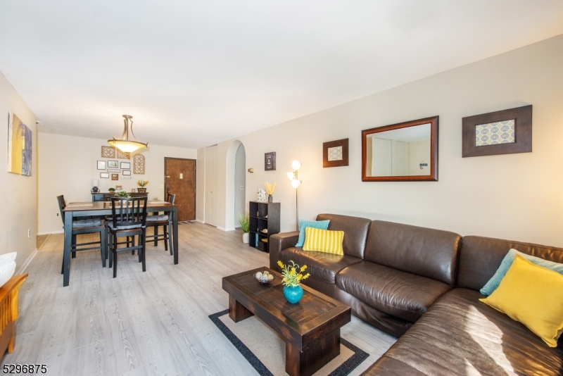 Renaissance Manor - Residential