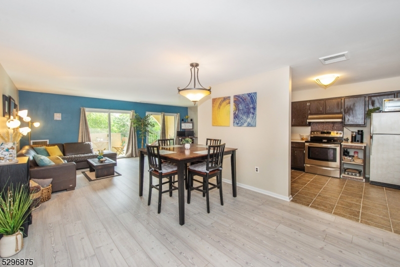 Renaissance Manor - Residential