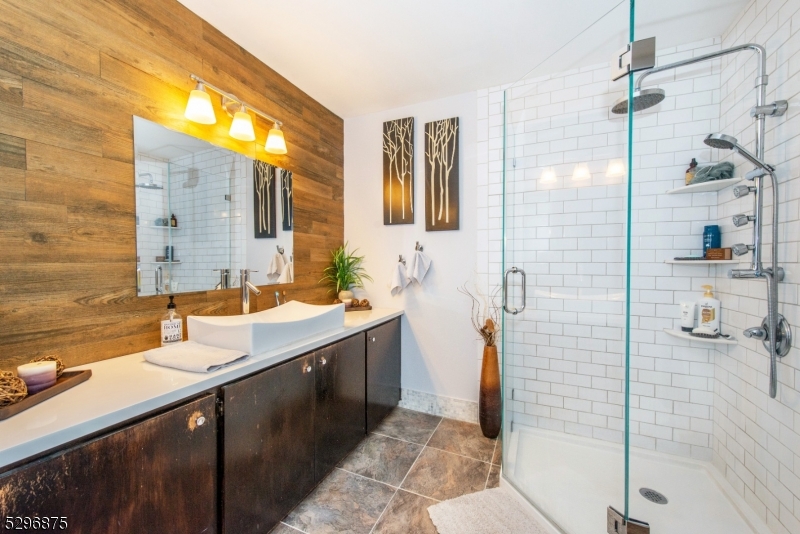 Renaissance Manor - Residential