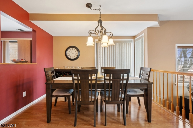 49 Hickory Hill Ct